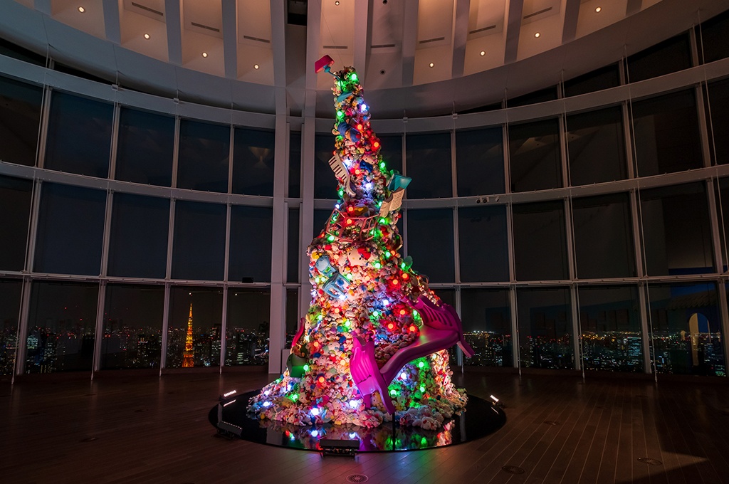 A Nap-able Christmas Tree Emerges in Roppongi Hills